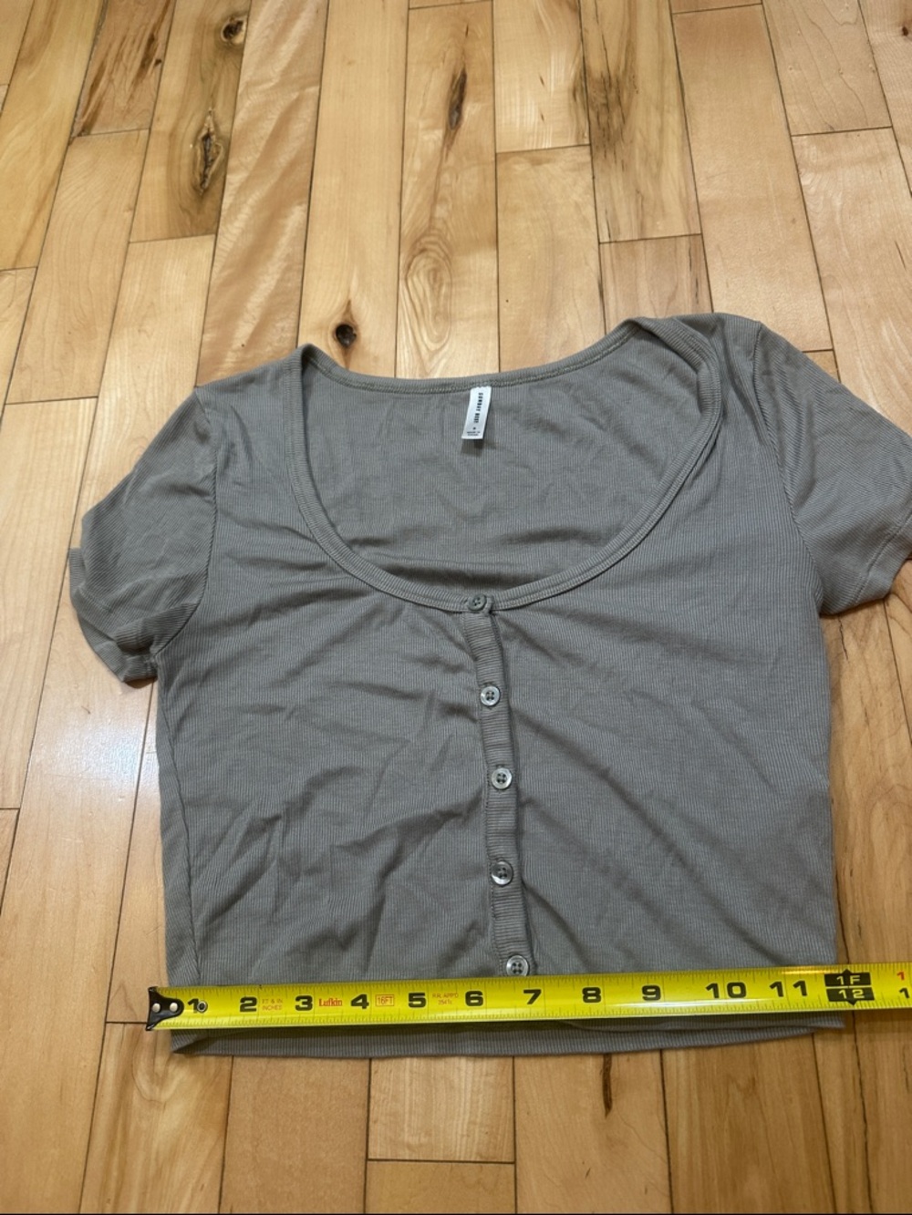 Sunday Best Grey Button-Front Ribbed Crop Top - Picture 5 of 7